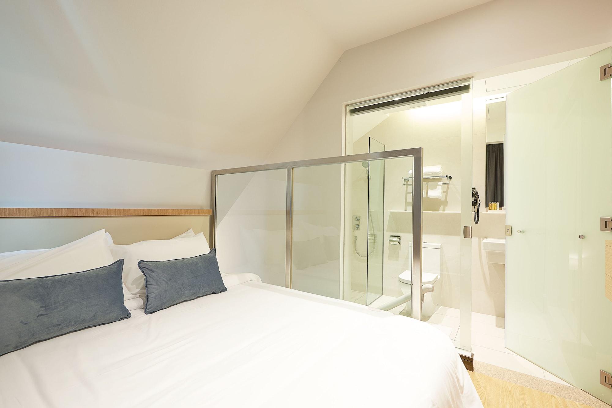 Hotel Bencoolen At Hong Kong Street Singapore Exterior photo