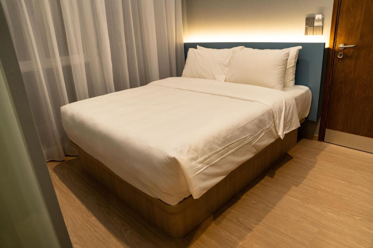 Hotel Bencoolen At Hong Kong Street Singapore Exterior photo