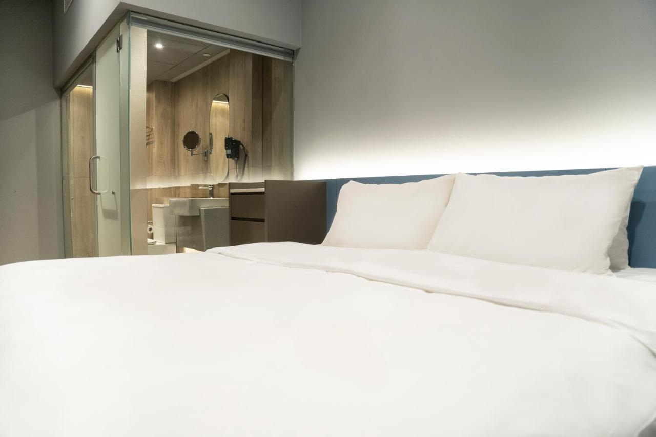 Hotel Bencoolen At Hong Kong Street Singapore Exterior photo