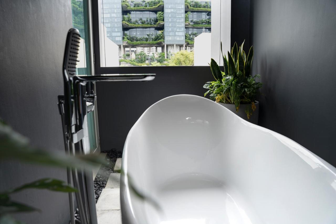 Hotel Bencoolen At Hong Kong Street Singapore Exterior photo