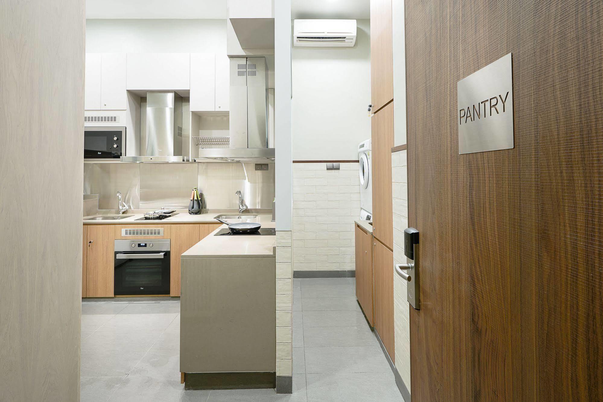 Hotel Bencoolen At Hong Kong Street Singapore Exterior photo